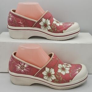 Dansko Vegan pink floral platform clogs size 40 US size 9.5 / 10